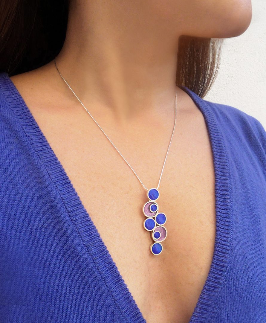 Between Circles Pendant Between Circles Pendant